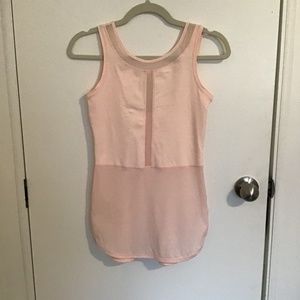 LULULEMON ATHLETICA * WORKOUT TOP